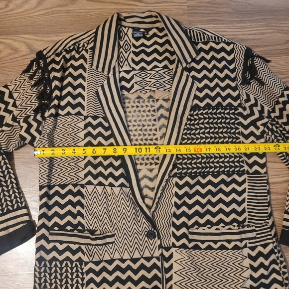 Vintage Black and White Patterned Jacket - Picture 10 of 11